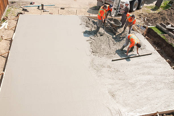 Best Commercial Concrete Services in Pitola, CA